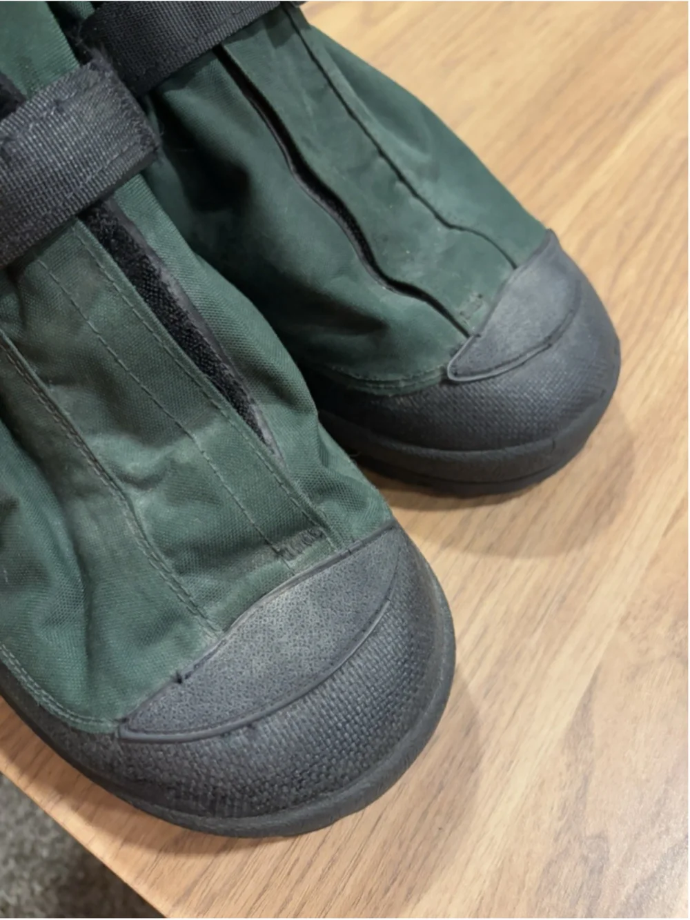NEOS Traveller Over Shoes Men Medium Green Black Nylon Rain Snow Winter Boot EUC